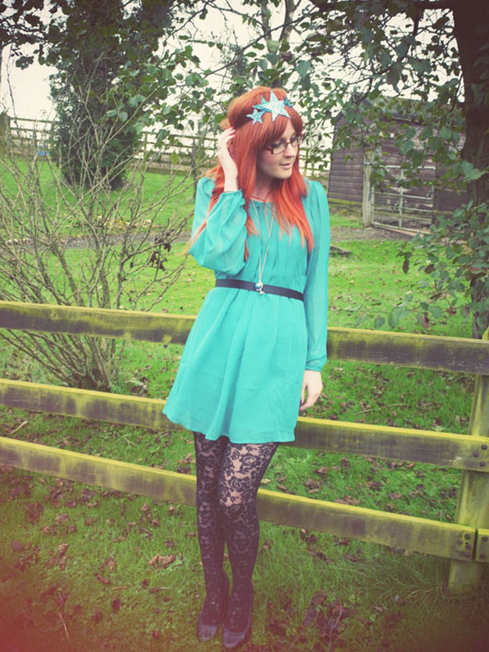 Floral lace tights with aqua dress in the countryside