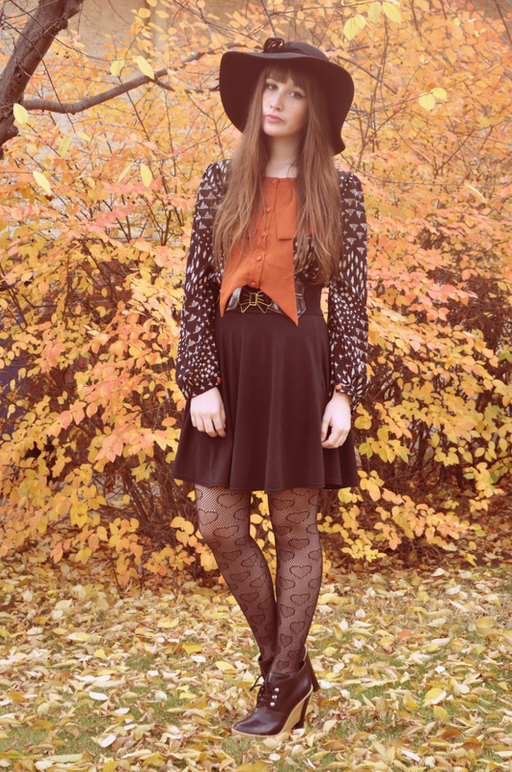 Heart pattern lace tights with fall outfit and wide brim hat