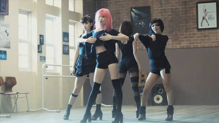Top 5 Awesome K-Pop Music Videos featuring Legwear