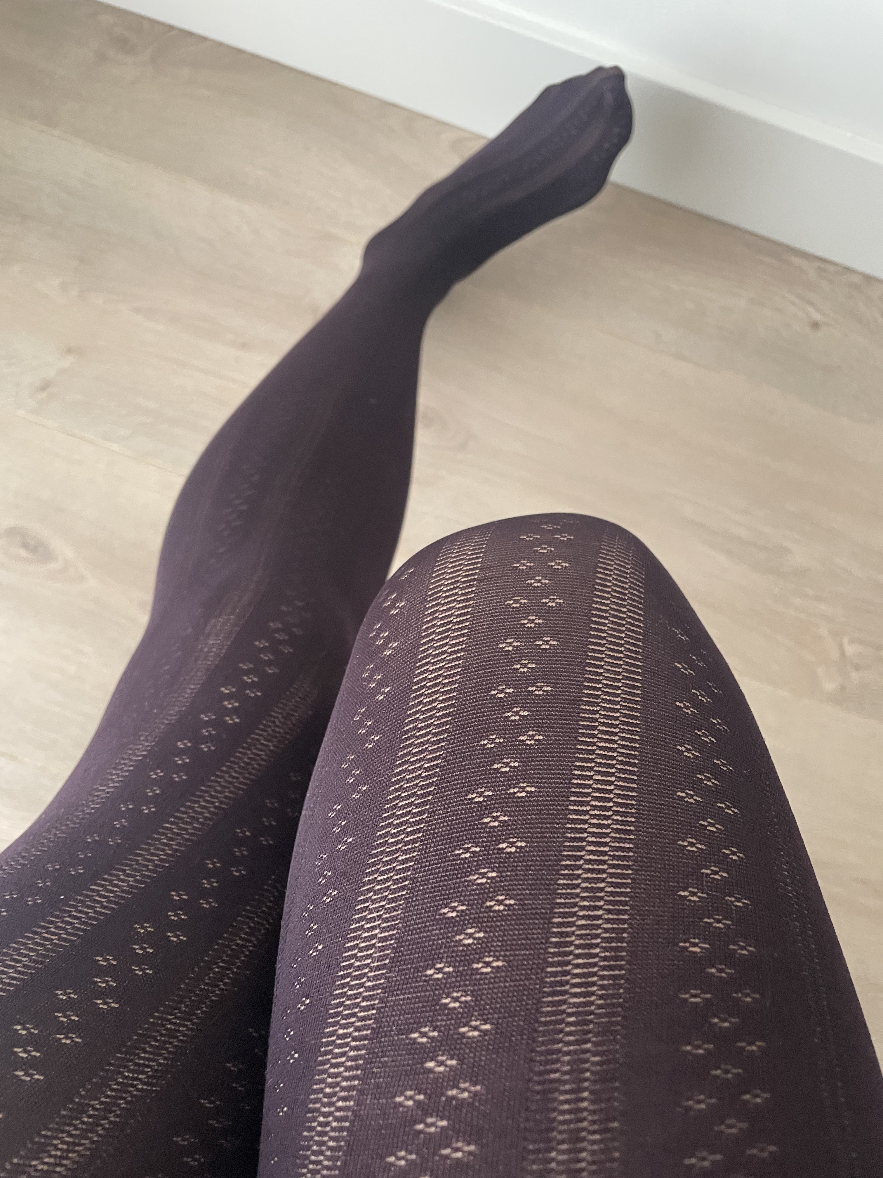 Aubergine Jacquard Dot Tights