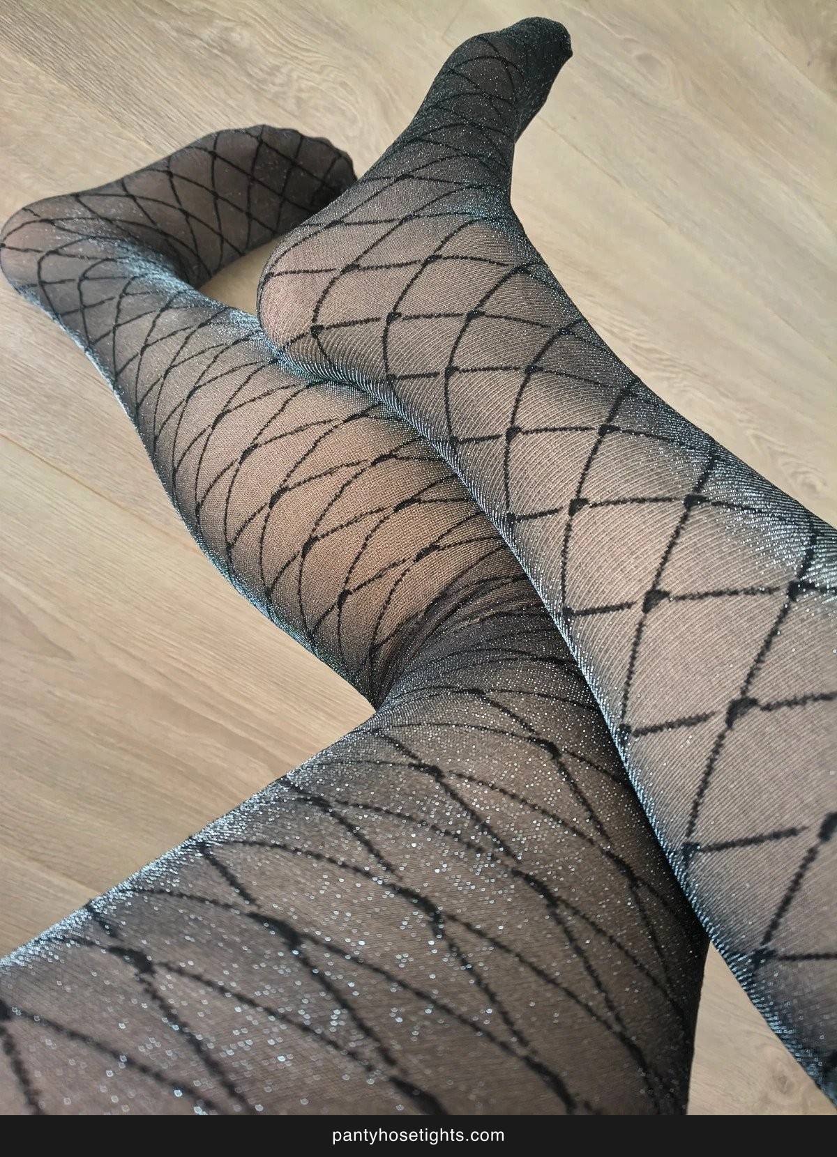 Black Diamond-Pattern Shimmer Party Tights photo 6