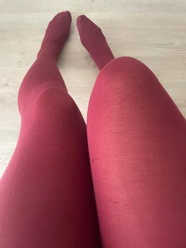 Burgundy Ribbed Tights