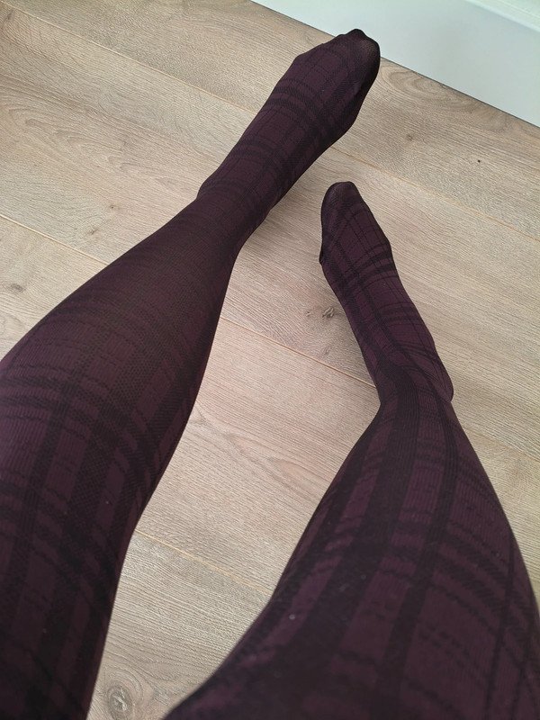 Burgundy Vintage Windowpane Tights photo 7