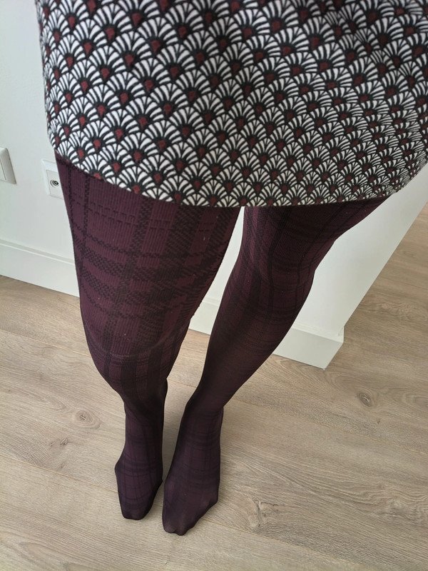 Burgundy Vintage Windowpane Tights photo 9