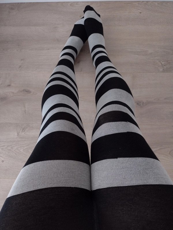 Chunky Black And Grey Stripe Tights