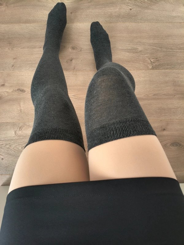 Cosy Grey Cotton Thigh-High Socks
