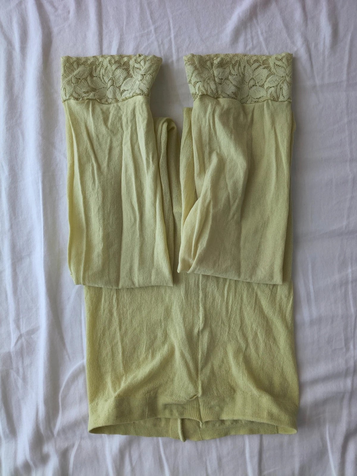 Neon Yellow Lace-Cuff Leggings photo 9