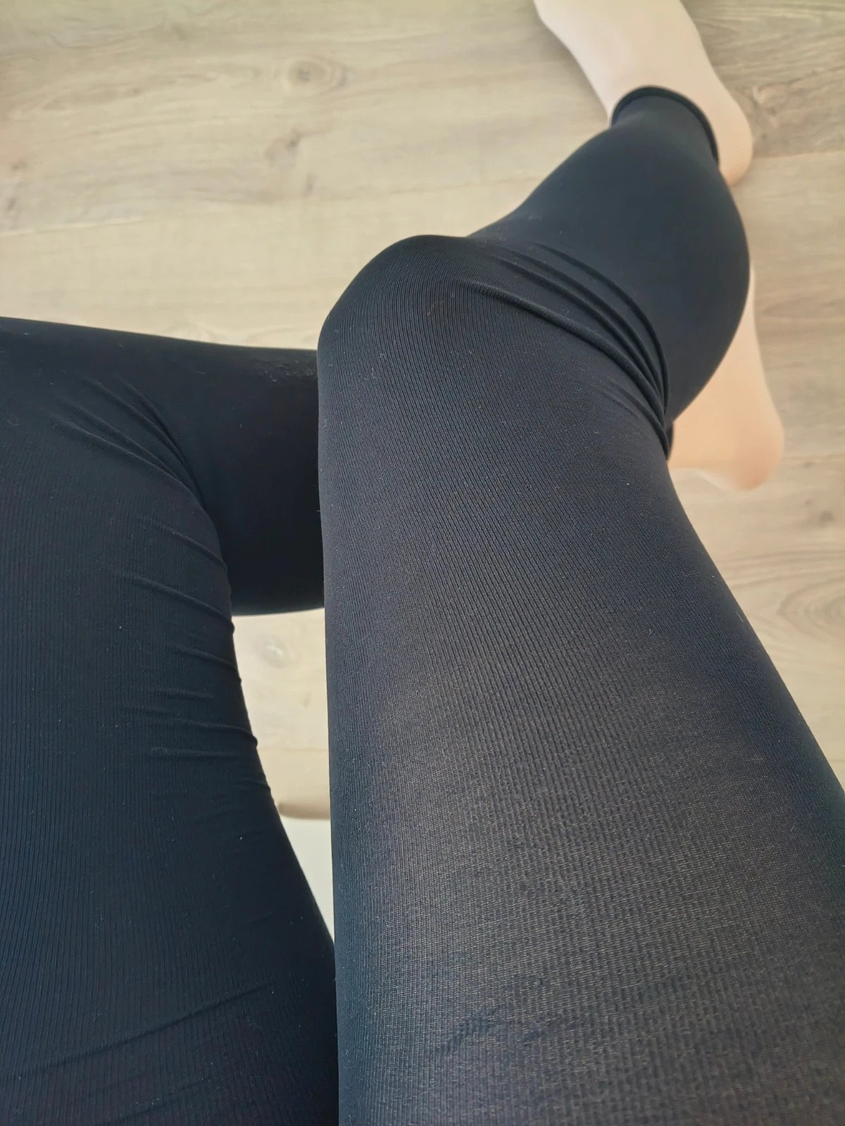 Black Ribbed Cotton-Feel Leggings photo 3