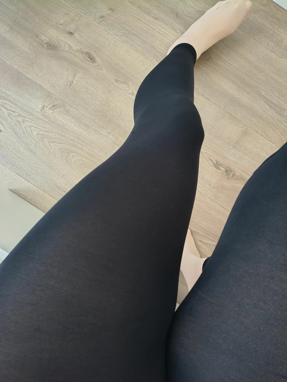 Black Ribbed Cotton-Feel Leggings photo 4