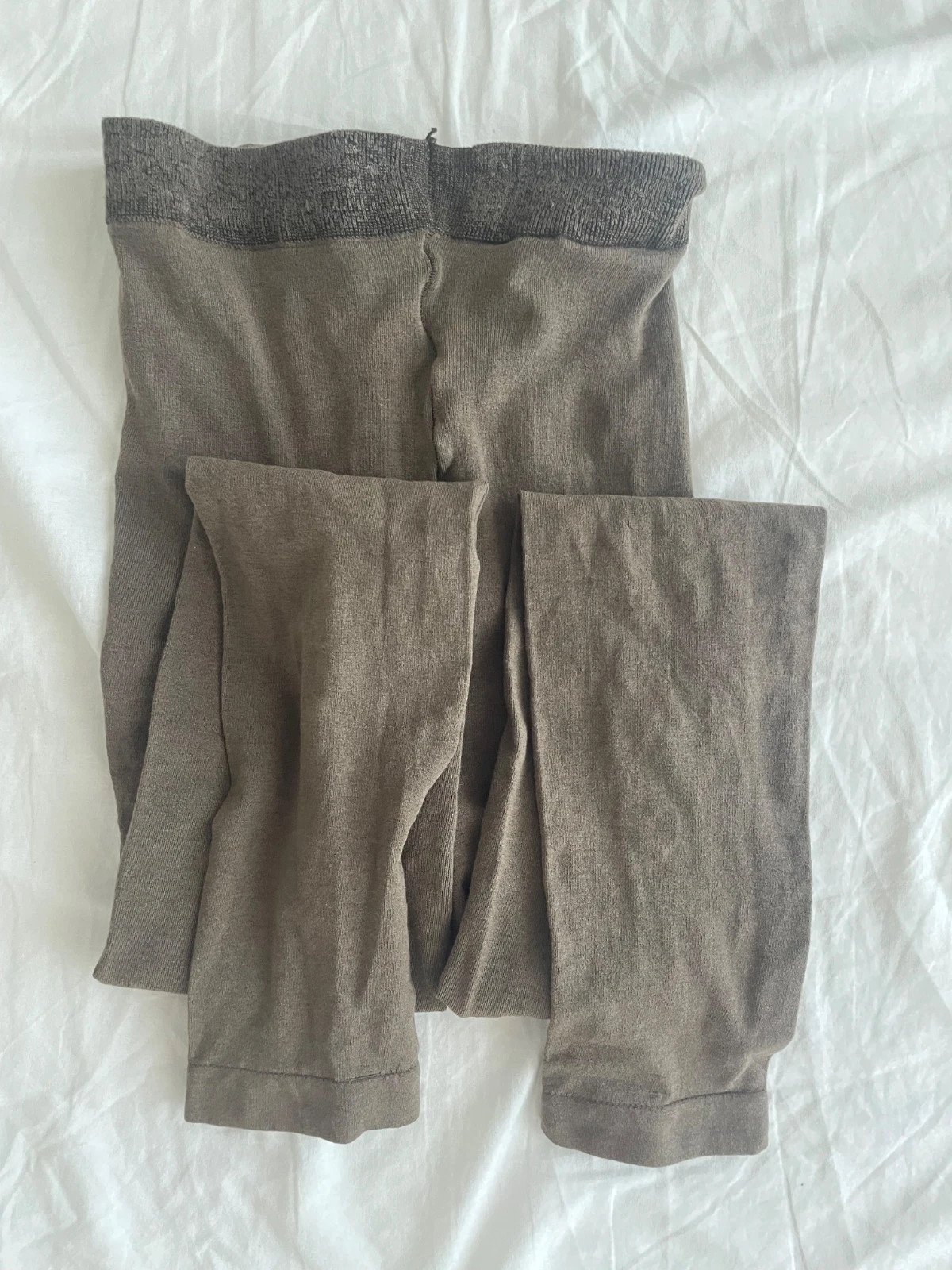 Smooth Khaki Velvet Leggings photo 13