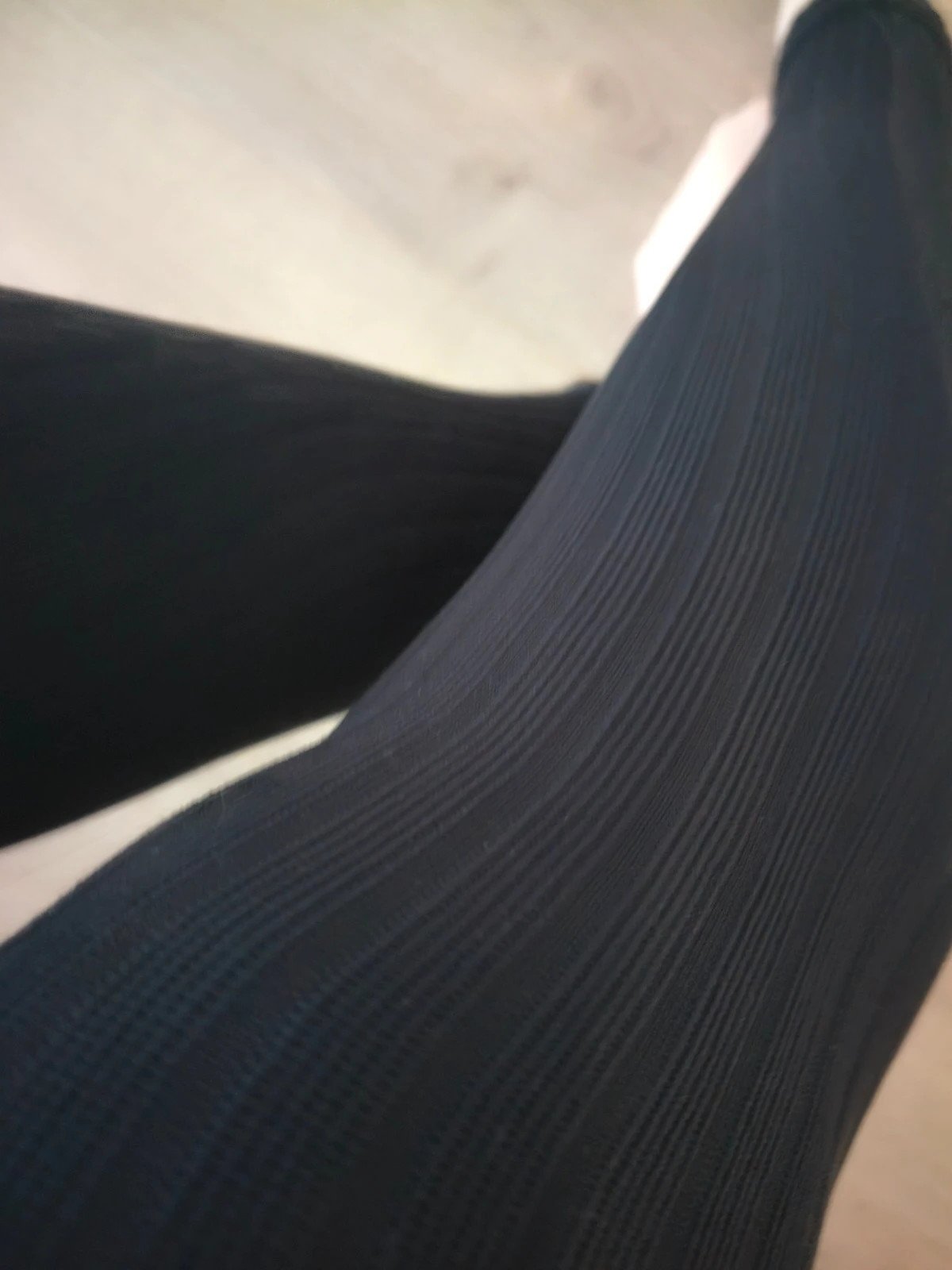 Black Vertical-Rib Footless Tights photo 5