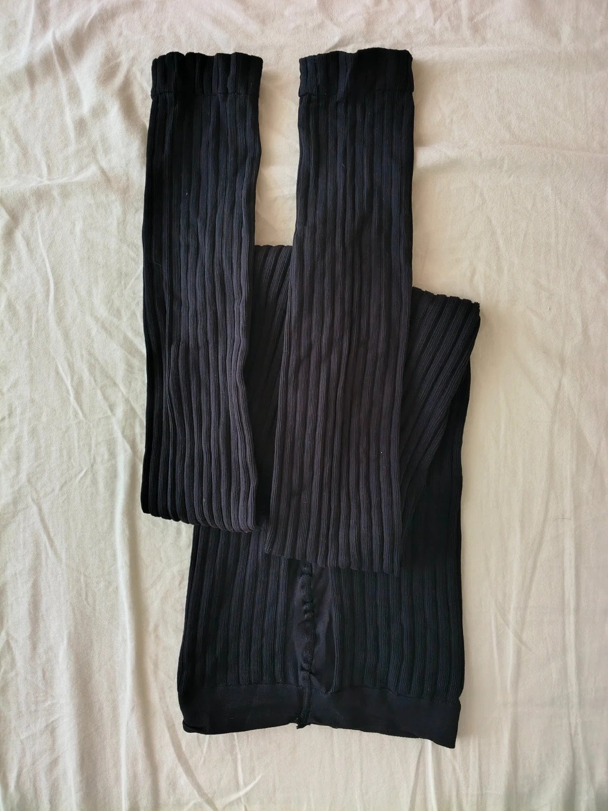 Black Vertical-Rib Footless Tights photo 6