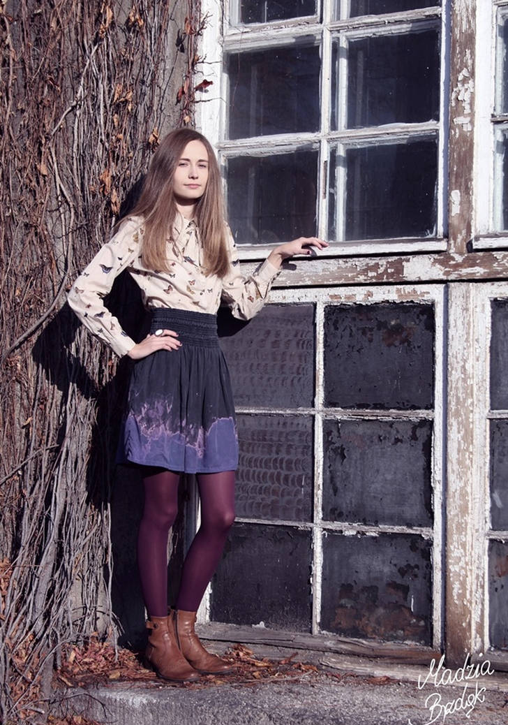 Violet pantyhose with acid wash purple skirt, beige shirt with butterfly print and brown boots worn by Wioletta
