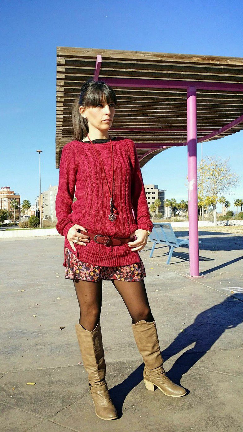 Red cardigan, flower print shorts, black tights and long beige boots worn by Veronica